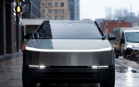 Tesla Cybertruck, 2024 год, 22 699 000 рублей, 2 фотография