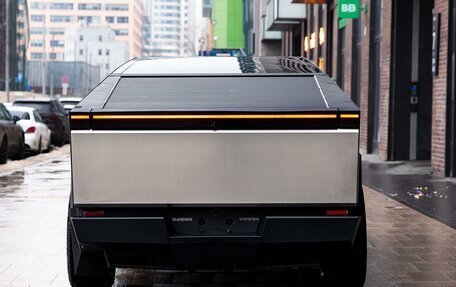 Tesla Cybertruck, 2024 год, 22 699 000 рублей, 3 фотография