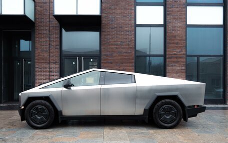 Tesla Cybertruck, 2024 год, 22 699 000 рублей, 6 фотография