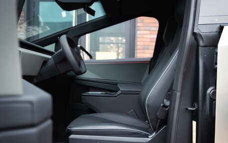 Tesla Cybertruck, 2024 год, 22 699 000 рублей, 7 фотография