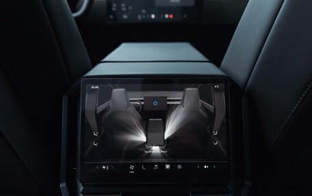 Tesla Cybertruck, 2024 год, 22 699 000 рублей, 23 фотография