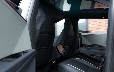 Tesla Cybertruck, 2024 год, 22 699 000 рублей, 27 фотография