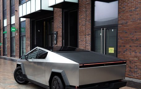 Tesla Cybertruck, 2024 год, 22 699 000 рублей, 33 фотография