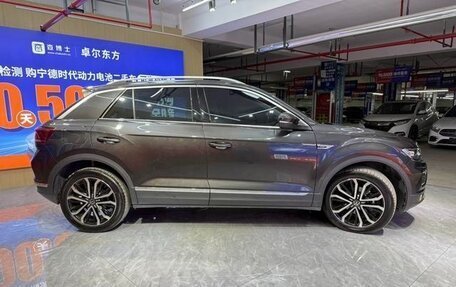 Volkswagen T-Roc I, 2022 год, 1 360 000 рублей, 4 фотография