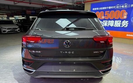 Volkswagen T-Roc I, 2022 год, 1 360 000 рублей, 6 фотография
