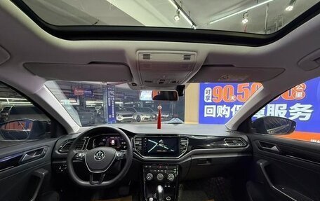 Volkswagen T-Roc I, 2022 год, 1 360 000 рублей, 14 фотография