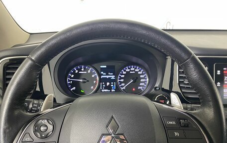 Mitsubishi Outlander III рестайлинг 3, 2018 год, 2 237 000 рублей, 17 фотография