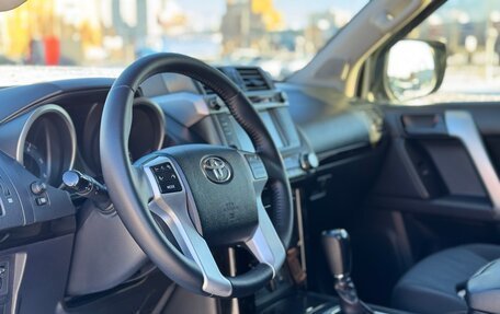 Toyota Land Cruiser Prado 150 рестайлинг 2, 2013 год, 3 190 000 рублей, 13 фотография