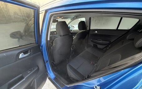 KIA Sportage IV рестайлинг, 2019 год, 2 320 000 рублей, 24 фотография