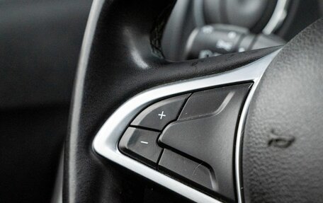 Renault Logan II, 2019 год, 999 000 рублей, 12 фотография