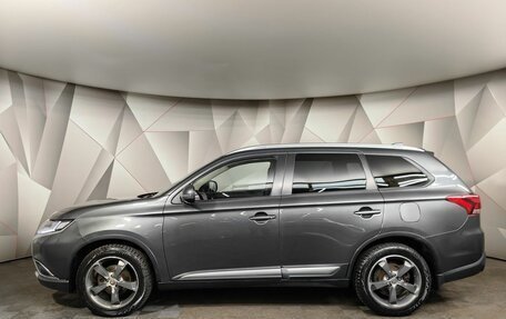 Mitsubishi Outlander III рестайлинг 3, 2018 год, 2 198 000 рублей, 5 фотография