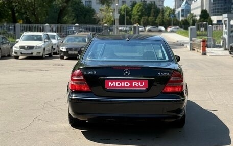 Mercedes-Benz E-Класс, 2004 год, 990 000 рублей, 5 фотография