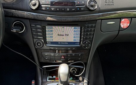 Mercedes-Benz E-Класс, 2004 год, 990 000 рублей, 21 фотография