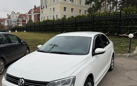 Volkswagen Jetta VI, 2013 год, 1 250 000 рублей, 1 фотография