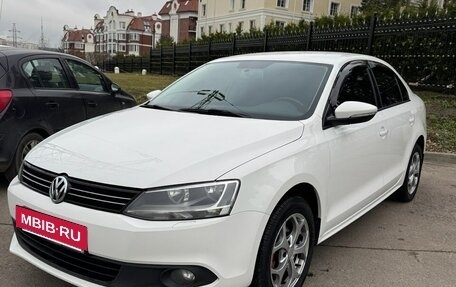 Volkswagen Jetta VI, 2013 год, 1 250 000 рублей, 4 фотография