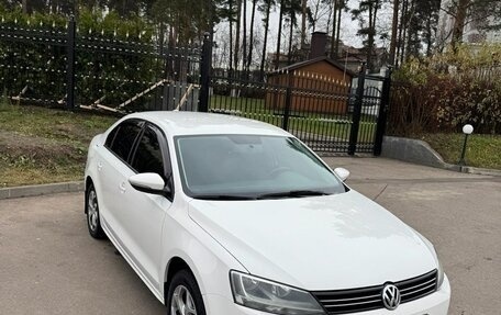 Volkswagen Jetta VI, 2013 год, 1 250 000 рублей, 3 фотография