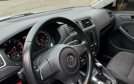 Volkswagen Jetta VI, 2013 год, 1 250 000 рублей, 16 фотография