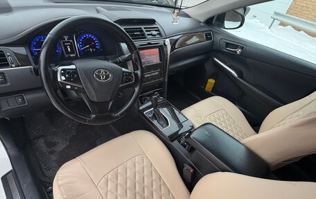 Toyota Camry, 2017 год, 1 590 000 рублей, 12 фотография