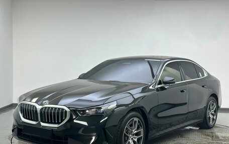 BMW 5 серия, 2024 год, 5 930 000 рублей, 1 фотография