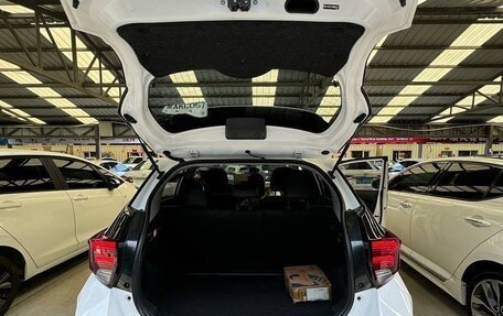 Toyota Yaris XP150 рестайлинг, 2022 год, 1 510 000 рублей, 5 фотография