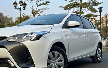 Toyota Yaris XP150 рестайлинг, 2022 год, 1 275 000 рублей, 4 фотография