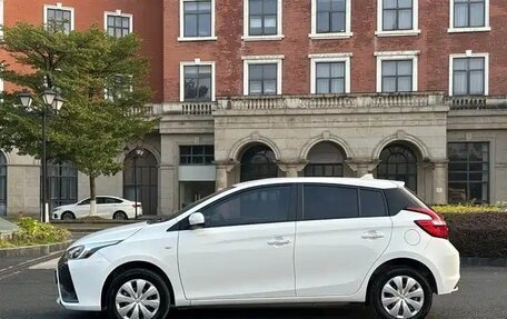 Toyota Yaris XP150 рестайлинг, 2022 год, 1 275 000 рублей, 8 фотография