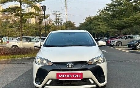 Toyota Yaris XP150 рестайлинг, 2022 год, 1 275 000 рублей, 2 фотография