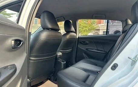 Toyota Yaris XP150 рестайлинг, 2022 год, 1 275 000 рублей, 18 фотография