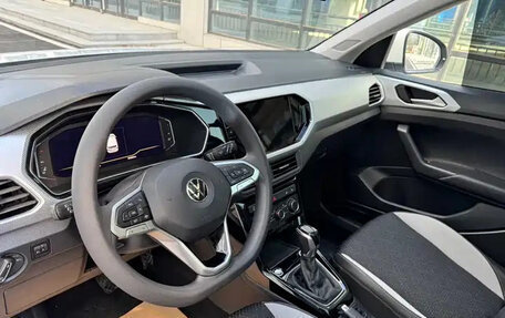 Volkswagen T-Cross I, 2022 год, 1 274 003 рублей, 10 фотография