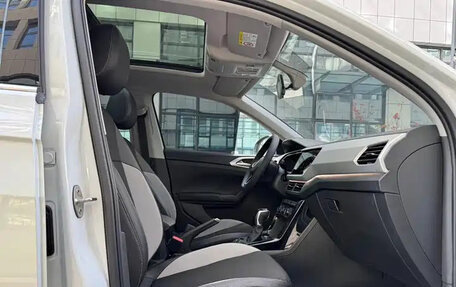 Volkswagen T-Cross I, 2022 год, 1 274 003 рублей, 18 фотография