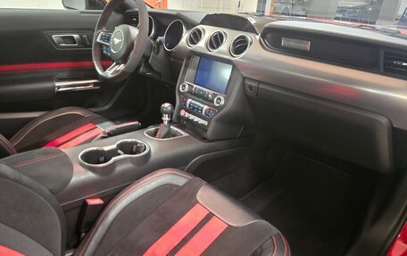 Ford Mustang VI рестайлинг, 2019 год, 3 500 900 рублей, 8 фотография