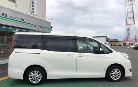 Toyota Noah III, 2021 год, 1 920 008 рублей, 7 фотография