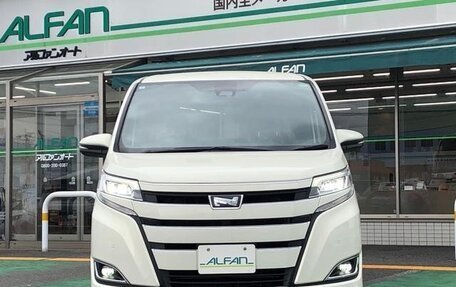 Toyota Noah III, 2021 год, 1 920 008 рублей, 3 фотография