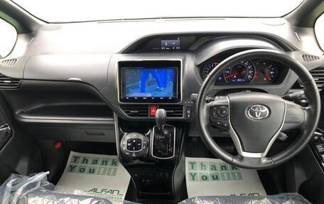 Toyota Noah III, 2021 год, 1 920 008 рублей, 11 фотография