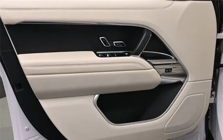 Land Rover Range Rover IV рестайлинг, 2022 год, 10 899 000 рублей, 5 фотография