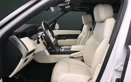 Land Rover Range Rover IV рестайлинг, 2022 год, 10 899 000 рублей, 7 фотография