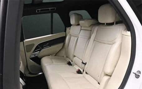 Land Rover Range Rover IV рестайлинг, 2022 год, 10 899 000 рублей, 10 фотография