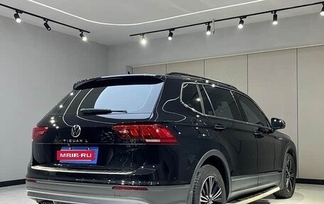 Volkswagen Tiguan II, 2022 год, 2 283 000 рублей, 12 фотография