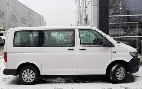 Volkswagen Caravelle T6 рестайлинг, 2018 год, 3 200 000 рублей, 2 фотография