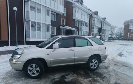Toyota Harrier, 1998 год, 800 000 рублей, 4 фотография