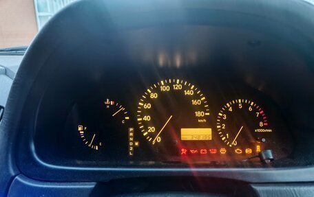 Toyota Harrier, 1998 год, 800 000 рублей, 6 фотография