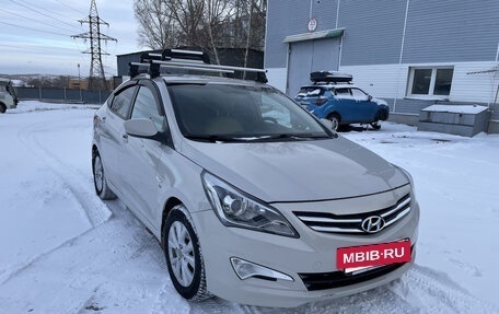 Hyundai Solaris II рестайлинг, 2015 год, 1 150 000 рублей, 2 фотография