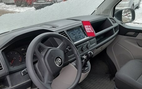 Volkswagen Caravelle T6 рестайлинг, 2018 год, 3 200 000 рублей, 5 фотография