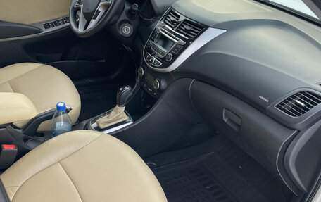 Hyundai Solaris II рестайлинг, 2015 год, 1 150 000 рублей, 6 фотография