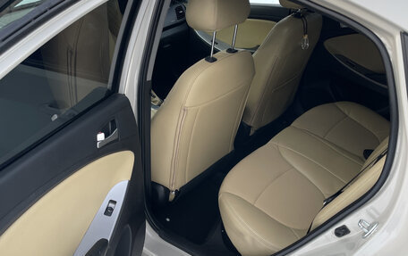 Hyundai Solaris II рестайлинг, 2015 год, 1 150 000 рублей, 15 фотография