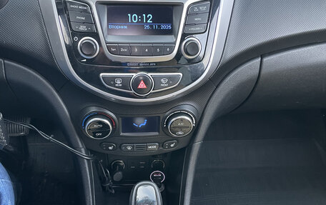 Hyundai Solaris II рестайлинг, 2015 год, 1 150 000 рублей, 13 фотография