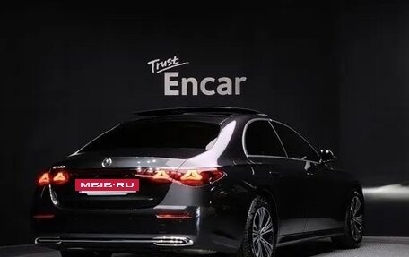 Mercedes-Benz E-Класс, 2024 год, 5 790 000 рублей, 2 фотография