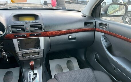 Toyota Avensis III рестайлинг, 2005 год, 809 000 рублей, 16 фотография