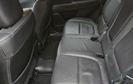 Mitsubishi Outlander III рестайлинг 3, 2014 год, 1 850 000 рублей, 20 фотография