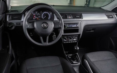 Skoda Rapid I, 2018 год, 1 209 000 рублей, 6 фотография